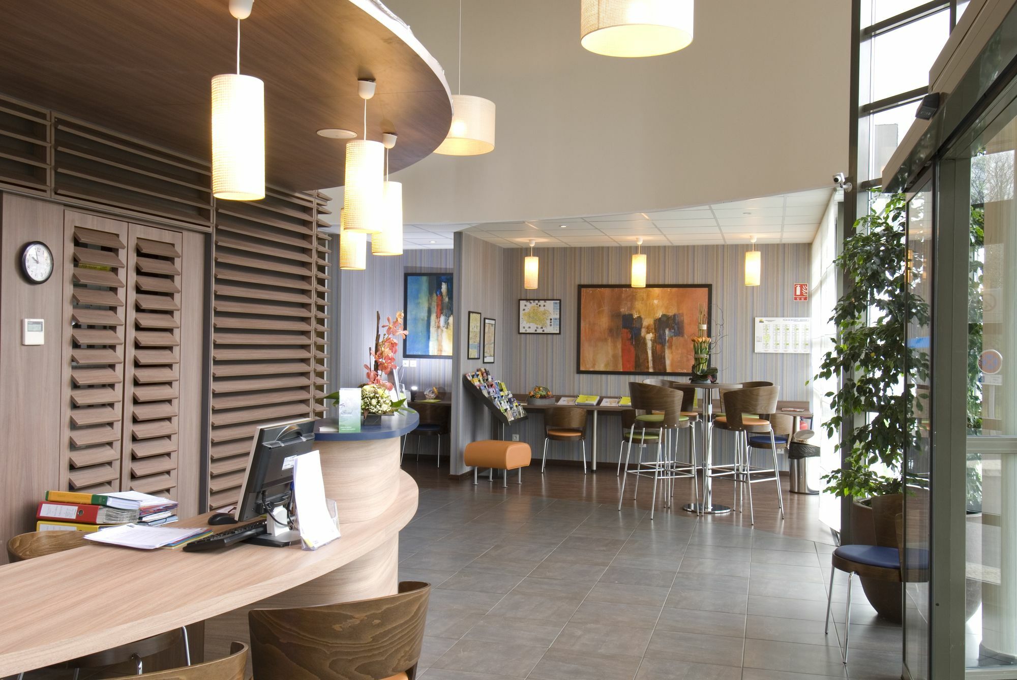 Suite-Home Orleans-Saran Exterior foto