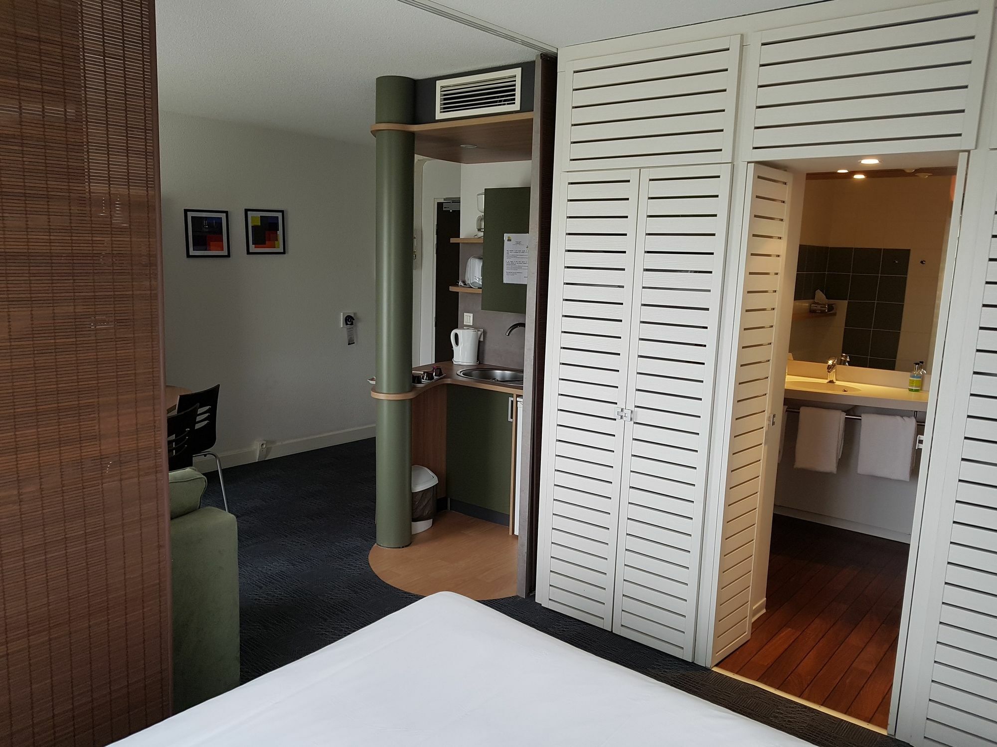 Suite-Home Orleans-Saran Exterior foto